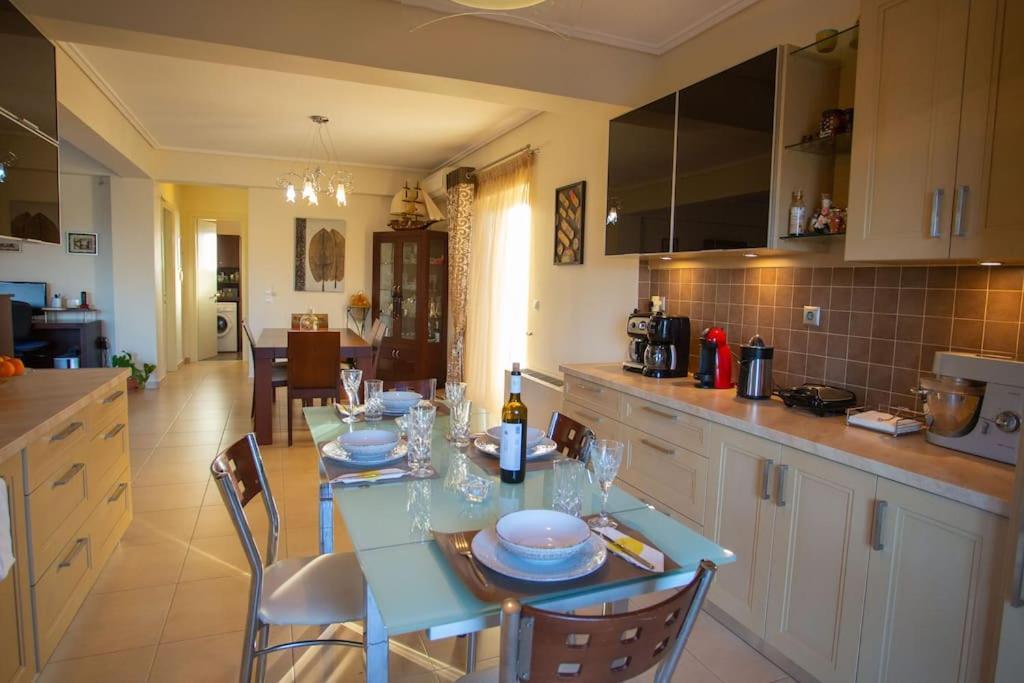Fou'S Luxury Apartment Nafpaktos Zewnętrze zdjęcie